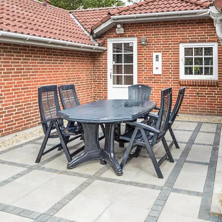 4 Bedroom Pet Friendly In Blavand Ho