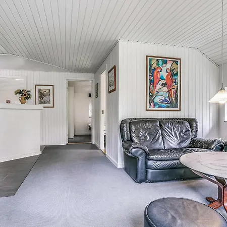 4 Bedroom Pet Friendly In Blavand Holiday home Ho