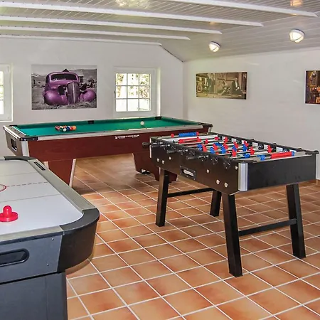 4 Bedroom Pet Friendly In Blavand *