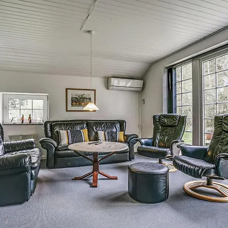 4 Bedroom Pet Friendly In Blavand